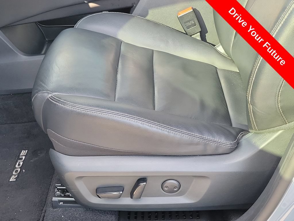 Used 2023 Nissan Rogue SL w/ SL Premium Package FWD image 18