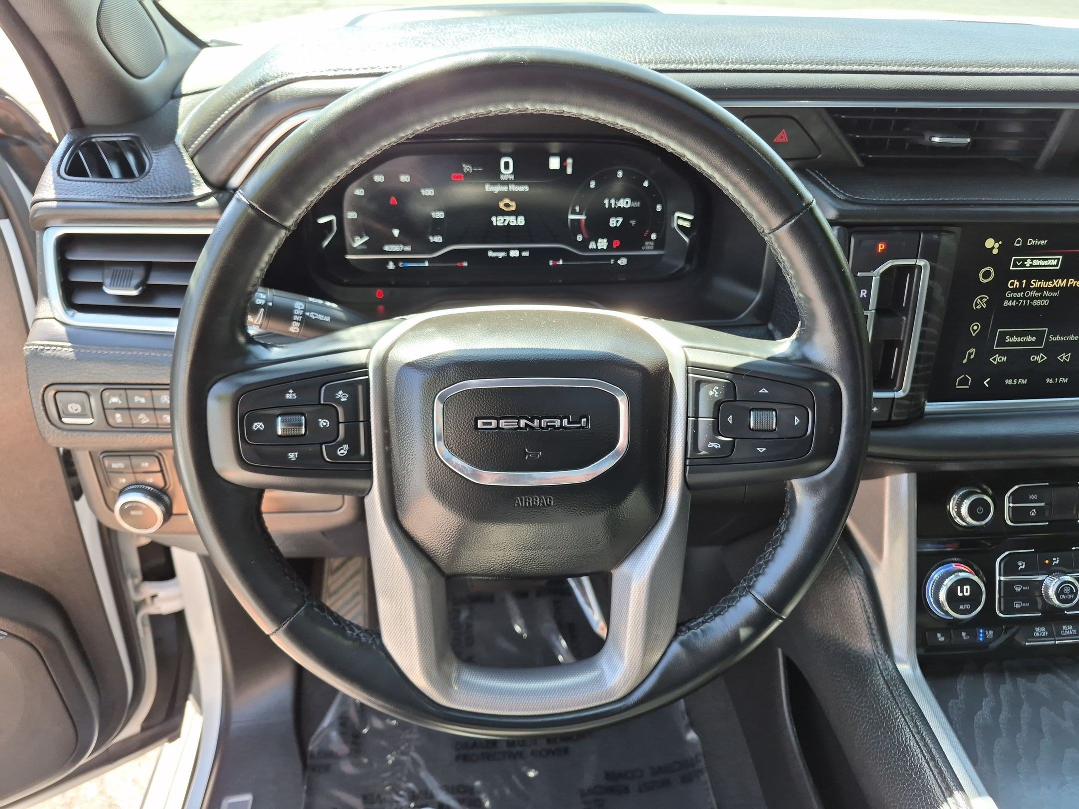 Used 2023 GMC Yukon XL Denali AWD/4WD image 16