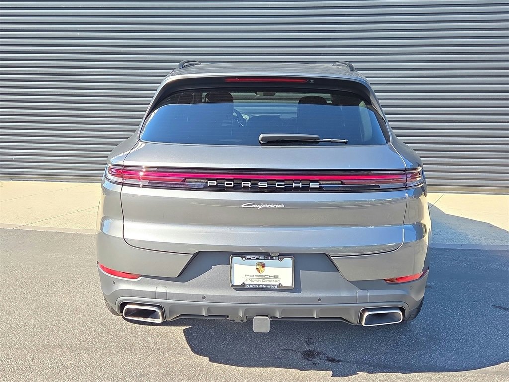 New 2026 Porsche Cayenne image 23