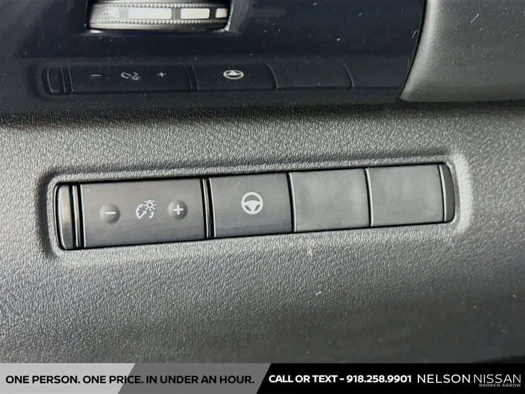 Used 2022 Nissan Pathfinder SV FWD image 10