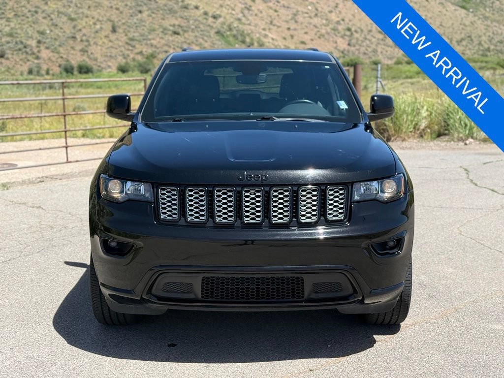 Used 2020 Jeep Grand Cherokee Altitude AWD/4WD image 8
