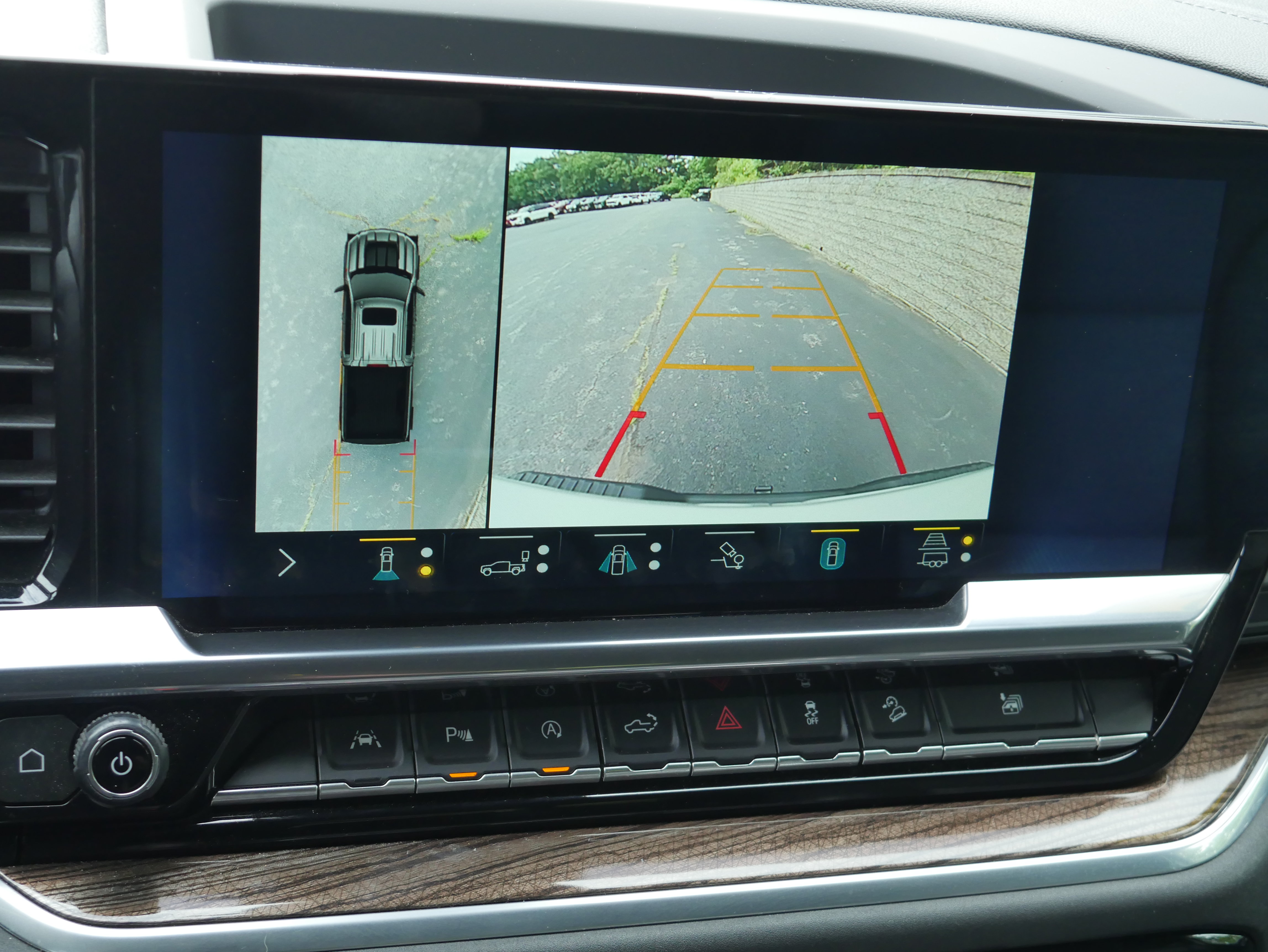 Certified 2022 Chevrolet Silverado 1500 LT Trail Boss w/ LT Trail Boss Premium Package AWD/4WD image 20