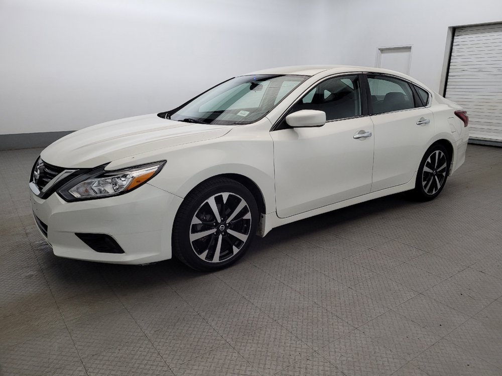 Used 2018 Nissan Altima 2.5 SR FWD image 2