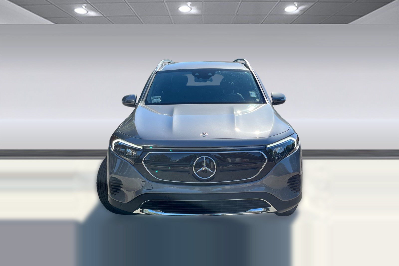 Certified 2023 Mercedes-Benz EQB 300 4MATIC image 4