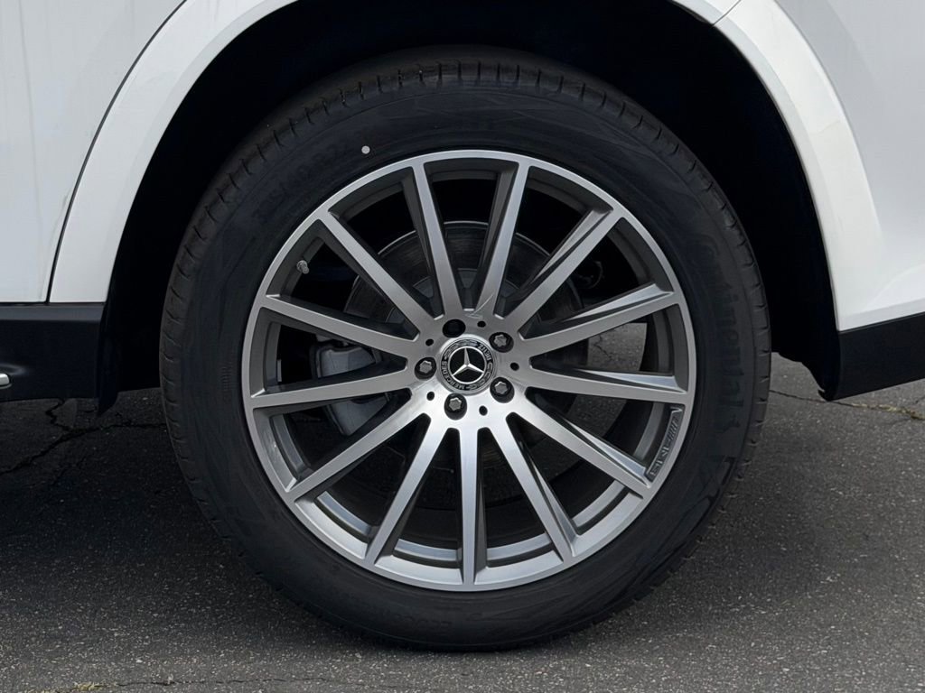 New 2026 Mercedes-Benz GLS 580 4MATIC image 15
