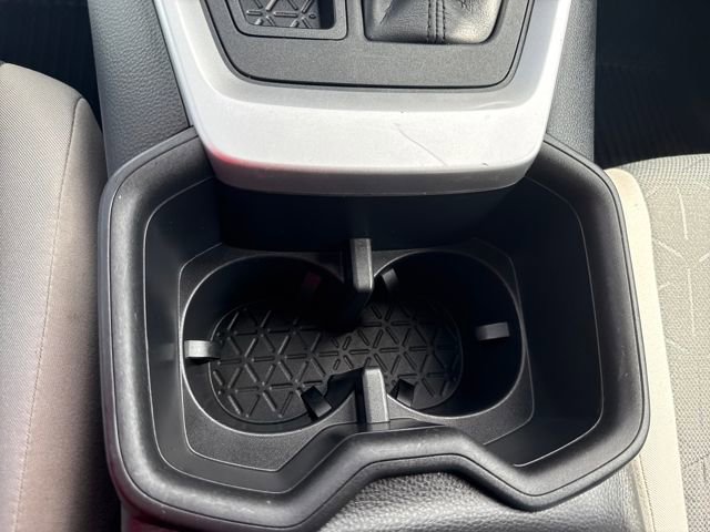Used 2022 Toyota RAV4 XLE image 19