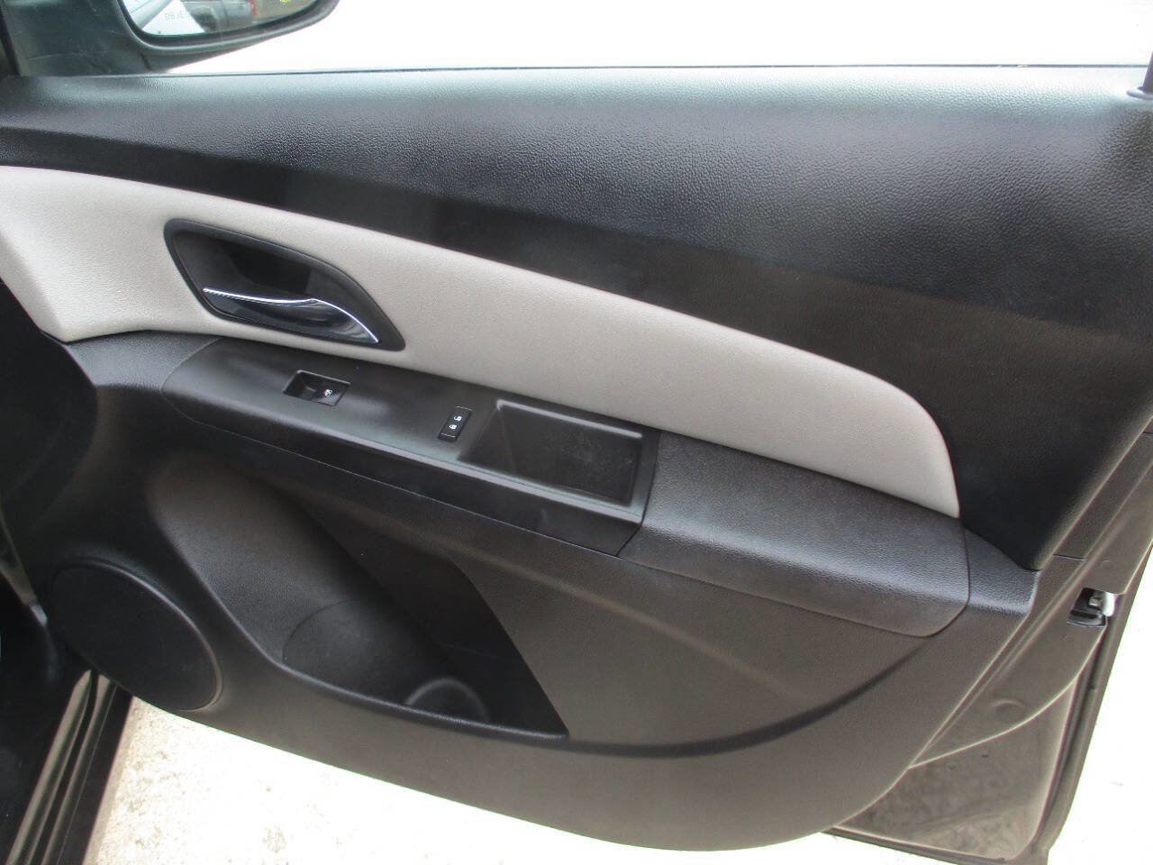 Used 2016 Chevrolet Cruze LS FWD image 33