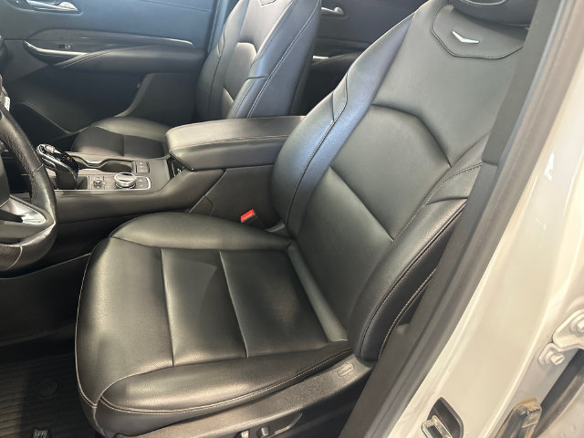 Certified 2022 Cadillac XT4 Sport w/ Enhanced Visibility Package AWD/4WD image 19