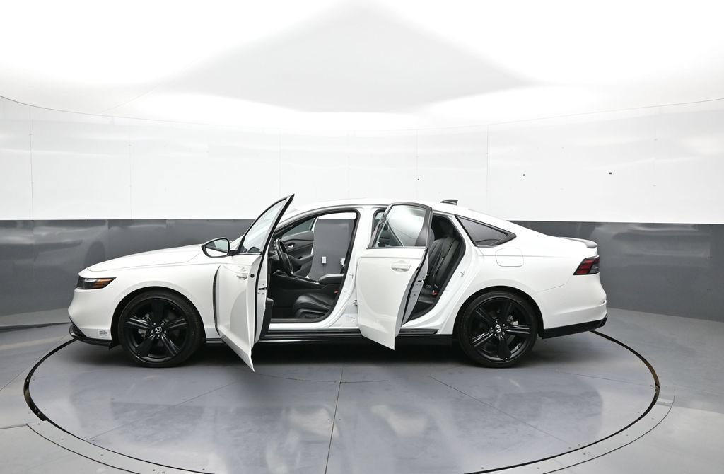 Used 2024 Honda Accord Sport image 42