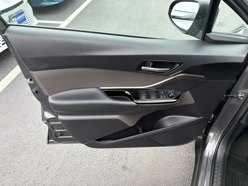 Certified 2021 Toyota C-HR Limited FWD image 19
