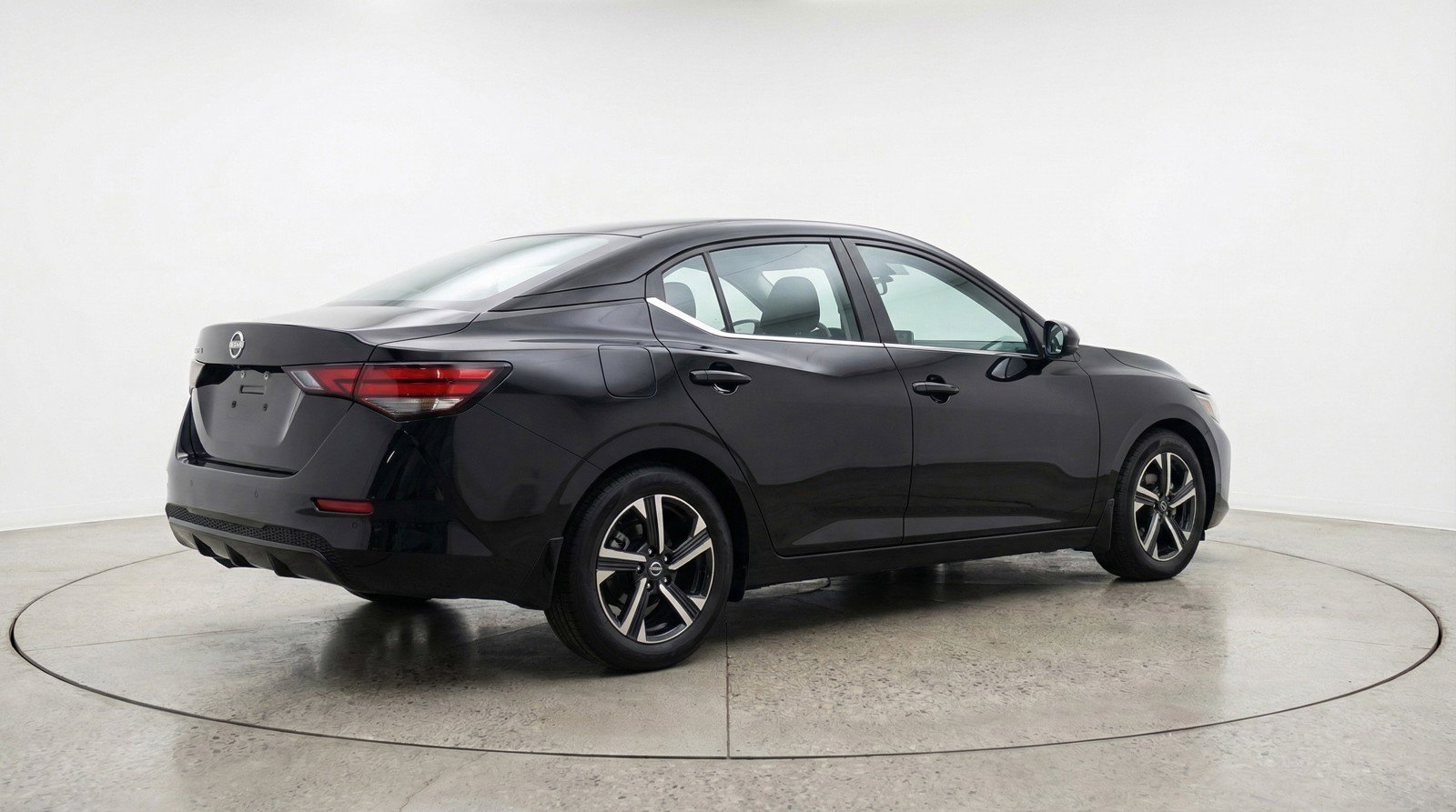 Used 2025 Nissan Sentra SV image 9