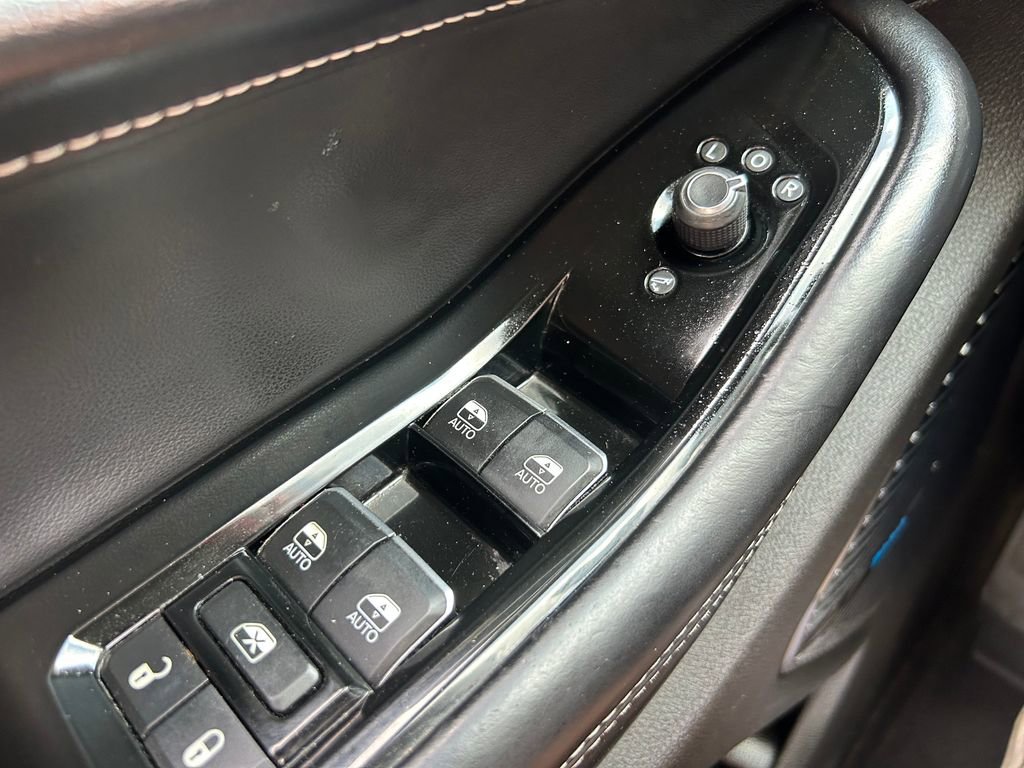 Certified 2022 Jeep Grand Cherokee L Overland w/ Luxury Tech Group IV AWD/4WD image 21