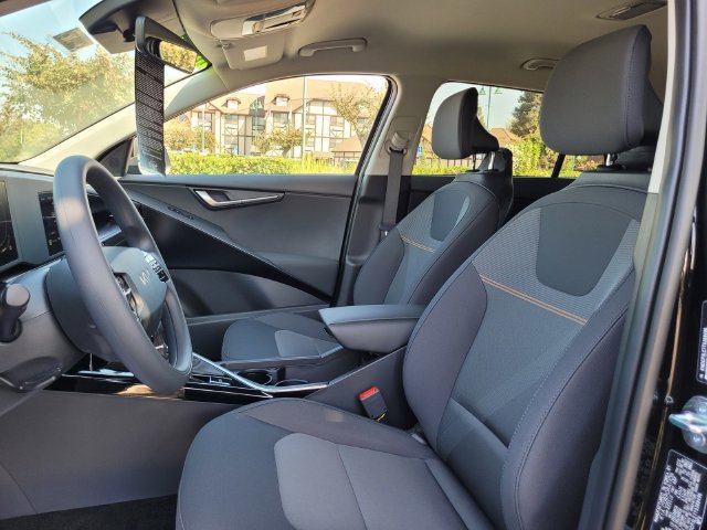 New 2026 Kia Niro LX FWD image 9
