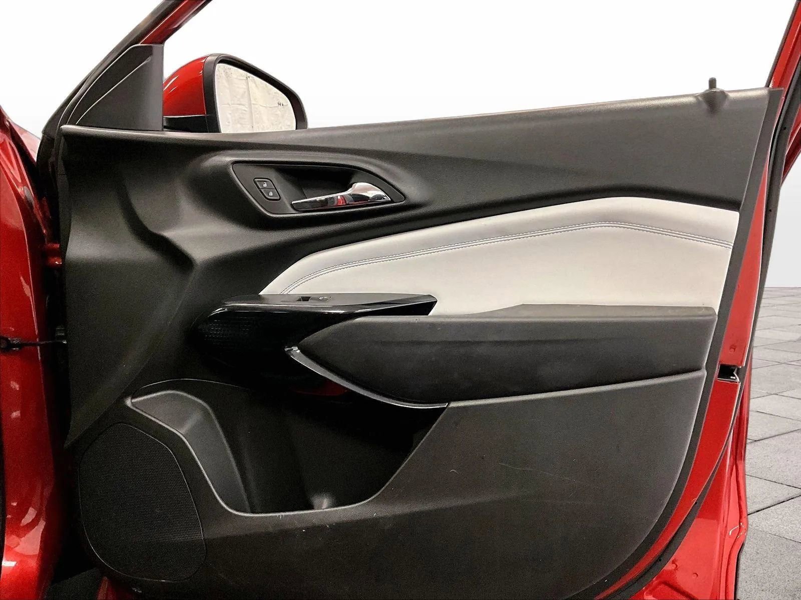 Used 2024 Chevrolet Trax LT w/ Driver Confidence Package image 23