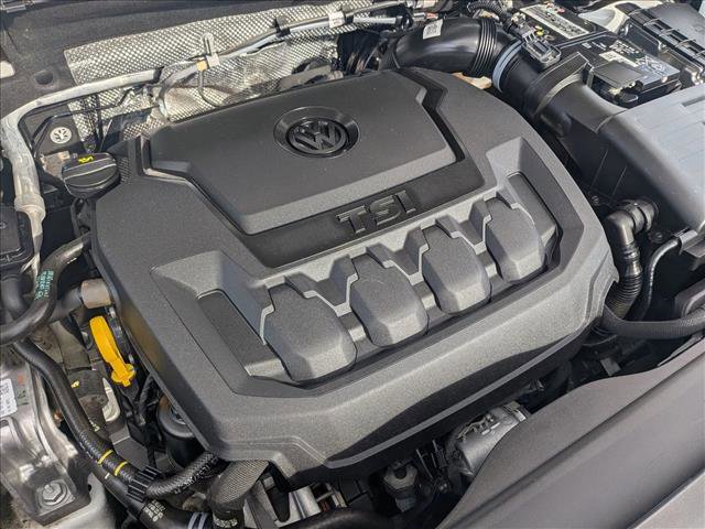 Used 2022 Volkswagen Tiguan SEL R-Line image 23