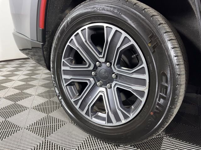 Used 2024 Jeep Wagoneer Series II w/ Flexible Seating Group image 16