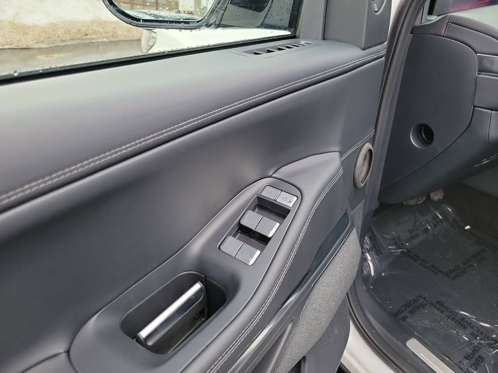 New 2026 Lincoln Navigator Reserve w/ Jet Appearance Package AWD/4WD image 7