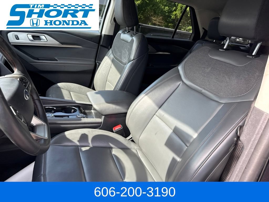 Used 2025 Ford Explorer Active w/ Active Comfort Package AWD/4WD image 14