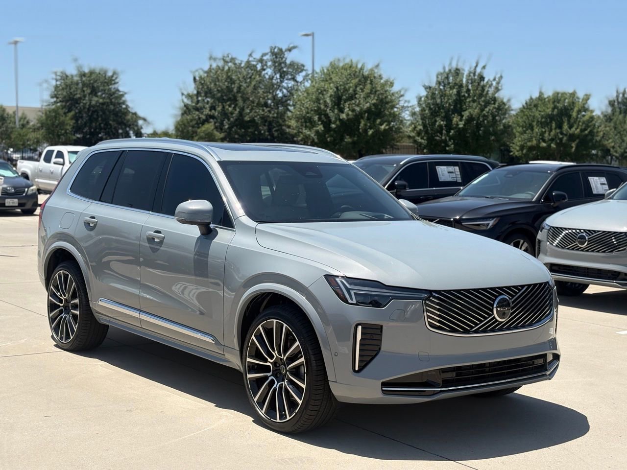 New 2026 Volvo XC90 B6 Ultra w/ Protection Package Premier image 3