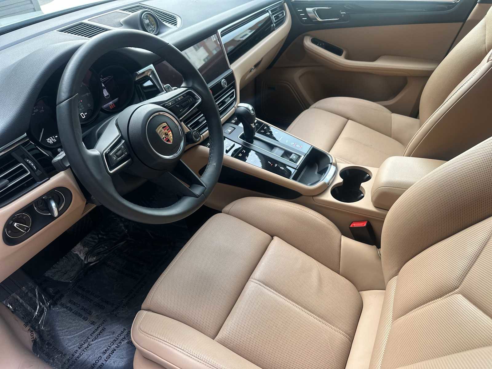 Certified 2025 Porsche Macan S image 4