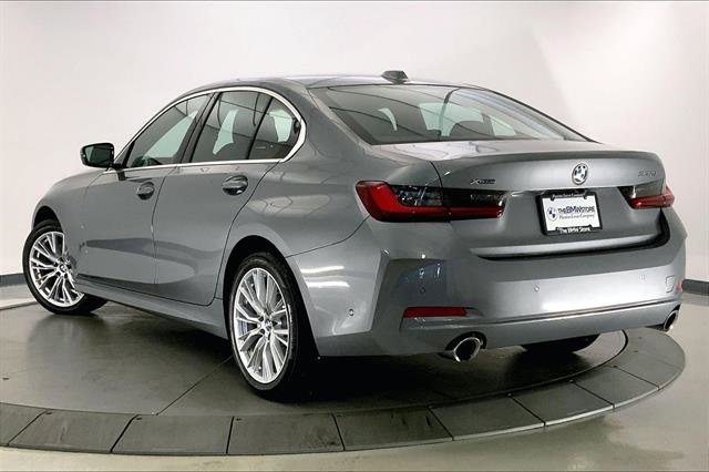 Used 2024 BMW 330i xDrive Sedan w/ Premium Package image 10