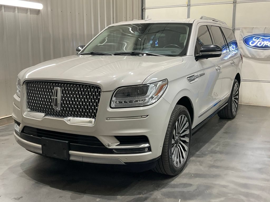 Used 2021 Lincoln Navigator Reserve w/ Luxury Package AWD/4WD image 4