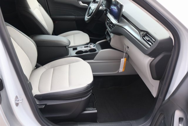 New 2025 Ford Escape SE image 7