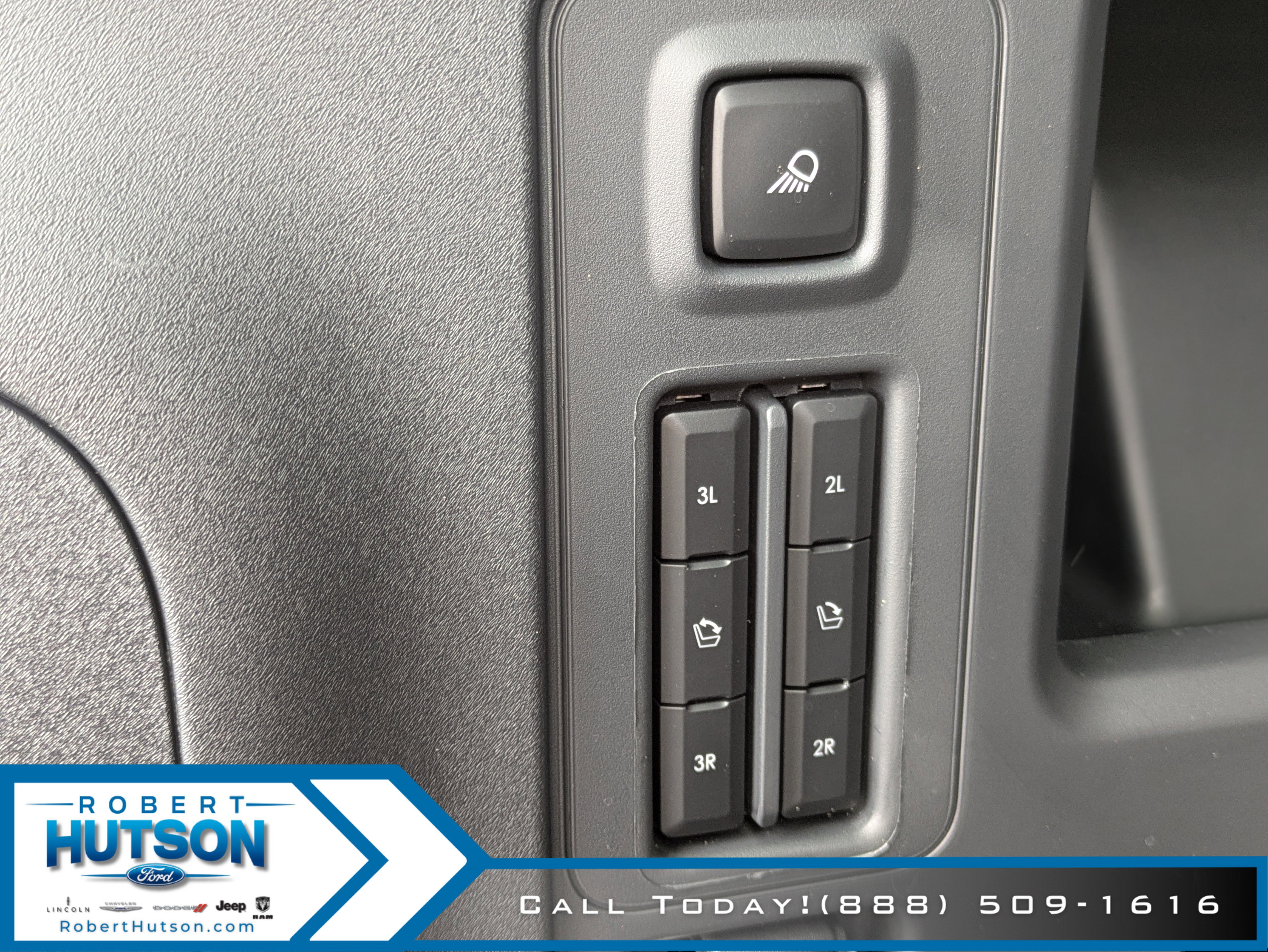 New 2026 Lincoln Navigator Reserve w/ Jet Appearance Package image 13