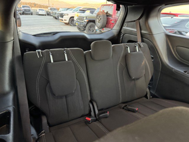 Used 2024 Chrysler Pacifica Touring image 10