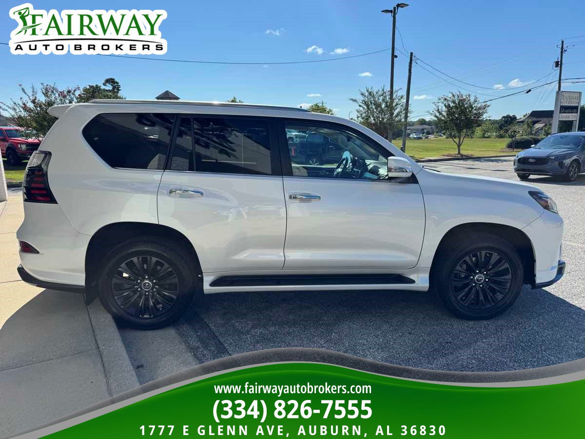 Used 2023 Lexus GX 460 Premium w/ Accessory Package AWD/4WD image 5