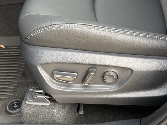 Used 2026 Toyota Corolla Cross XLE w/ Convenience Package FWD image 25