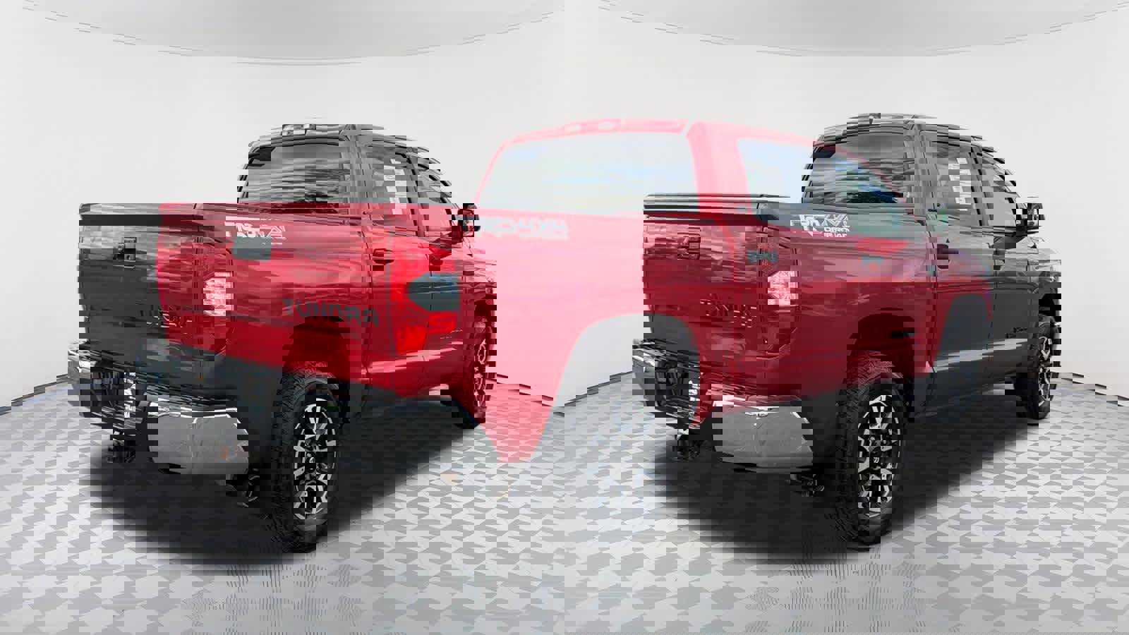 Used 2019 Toyota Tundra SR5 w/ TRD Off Road Package image 5