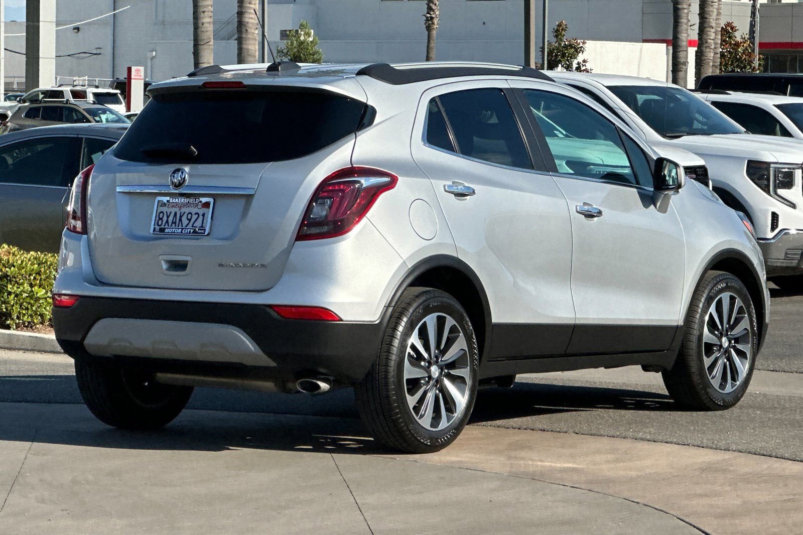 Certified 2021 Buick Encore Preferred FWD image 4