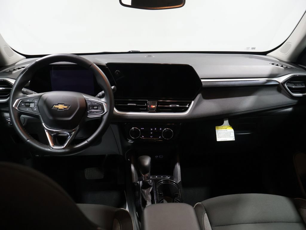 Used 2024 Chevrolet TrailBlazer LT w/ Convenience Package AWD/4WD image 18