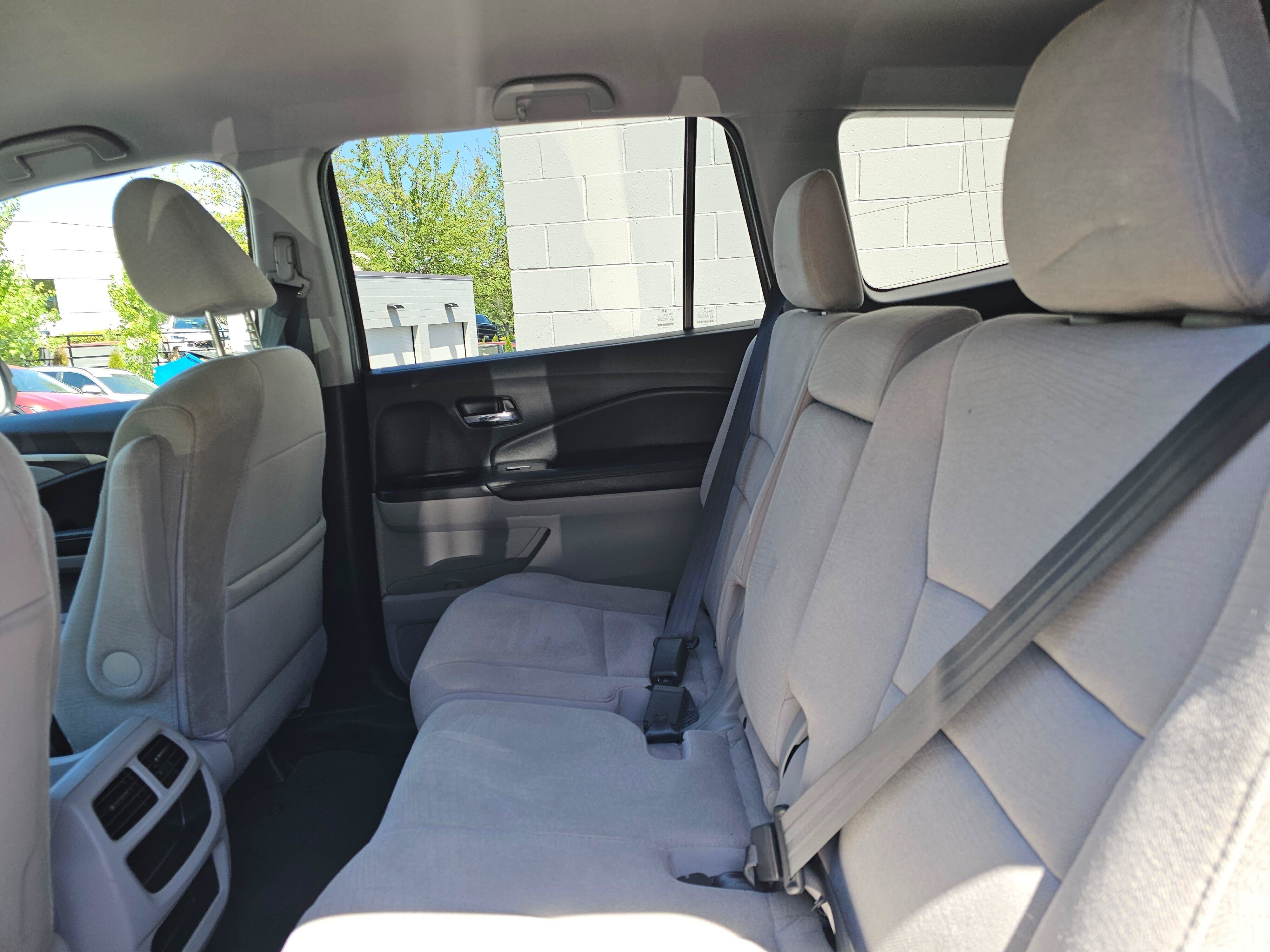 Used 2018 Honda Pilot LX image 18