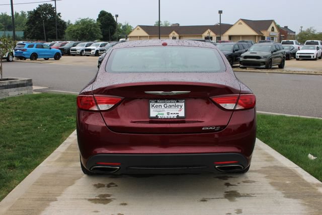 Used 2015 Chrysler 200 S FWD image 27