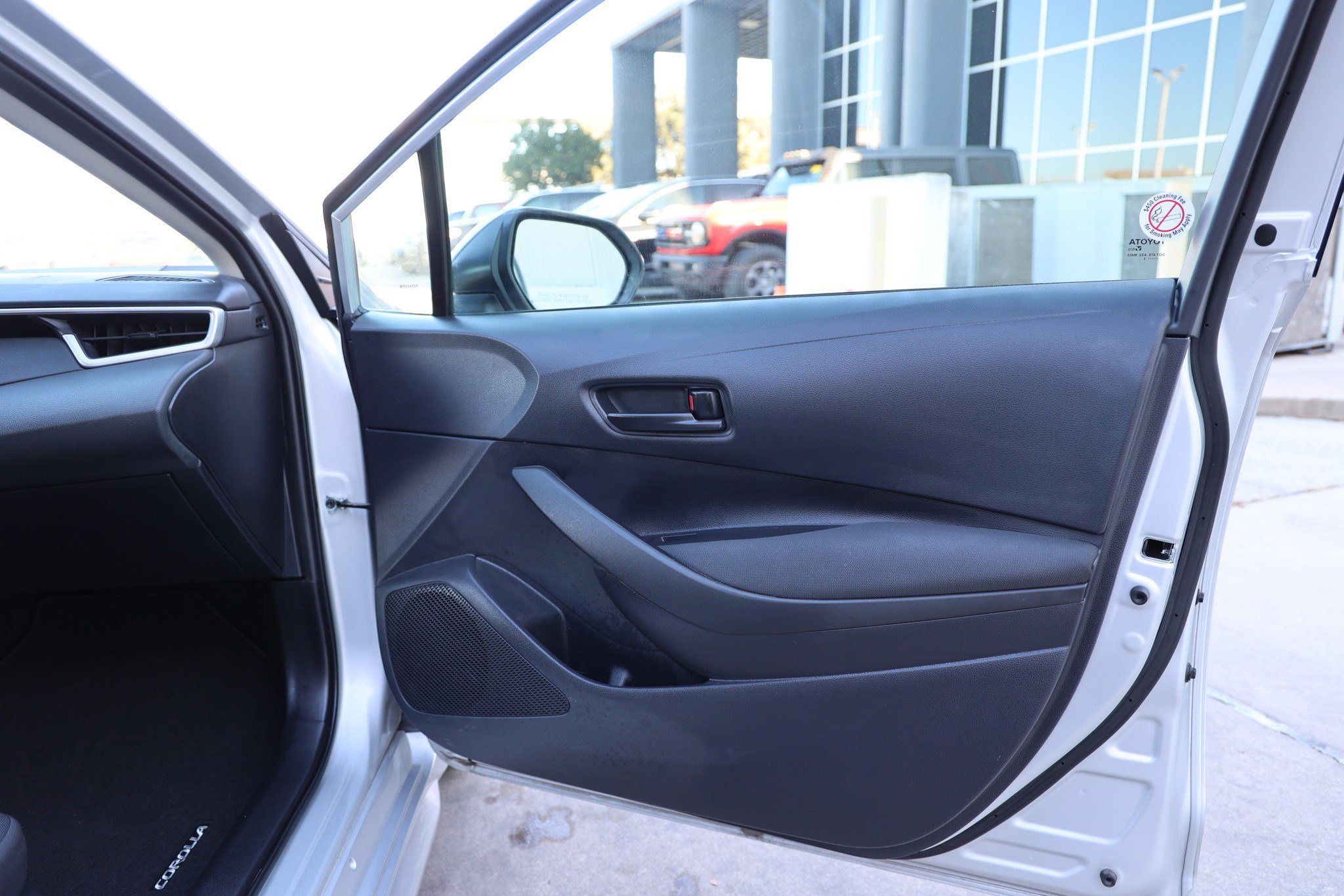 Certified 2025 Toyota Corolla LE image 28