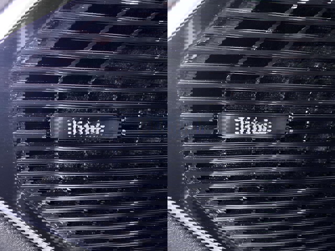 Used 2024 Jeep Wagoneer L Series III w/ Premium Group I image 14