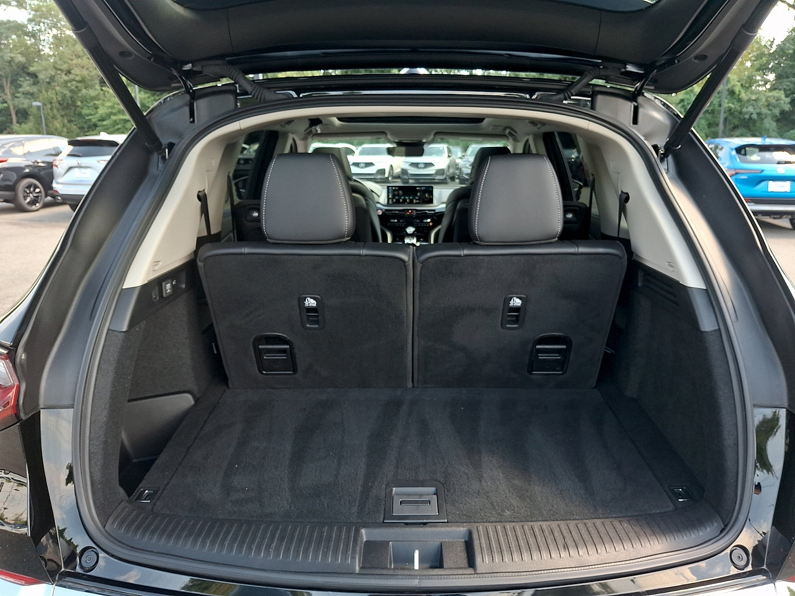 Certified 2026 Acura MDX w/ Technology Package FWD image 28