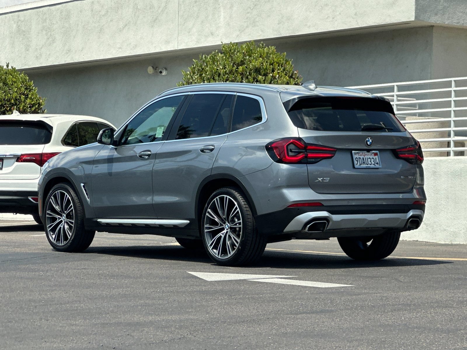 Used 2023 BMW X3 sDrive30i w/ Convenience Package RWD image 3