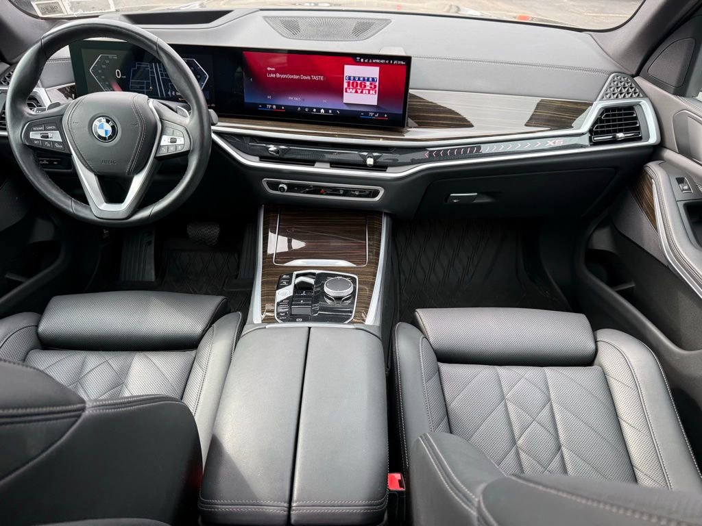 Used 2024 BMW X5 xDrive40i w/ Parking Assistance Package image 14