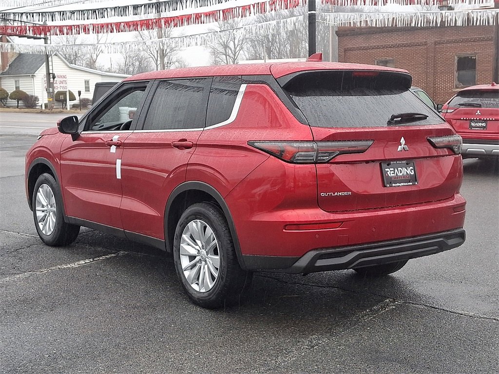 New 2026 Mitsubishi Outlander ES image 6