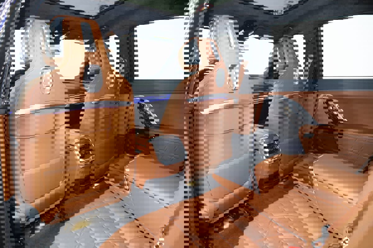 Used 2023 BMW 760i xDrive image 64