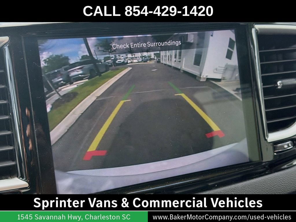 Used 2024 Chrysler Pacifica Touring-L FWD image 14