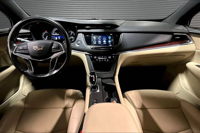 Used 2018 Cadillac XT5 Luxury w/ Driver Awareness Package AWD/4WD image 7