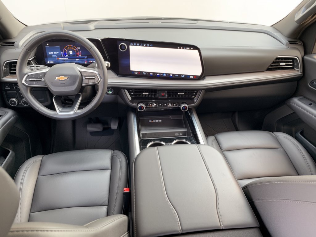 Used 2025 Chevrolet Tahoe LT RWD image 17