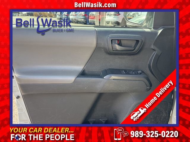 Used 2022 Toyota Tacoma SR image 9