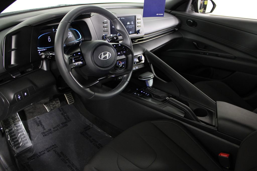 Certified 2026 Hyundai Elantra Sport w/ Cargo Package FWD image 19