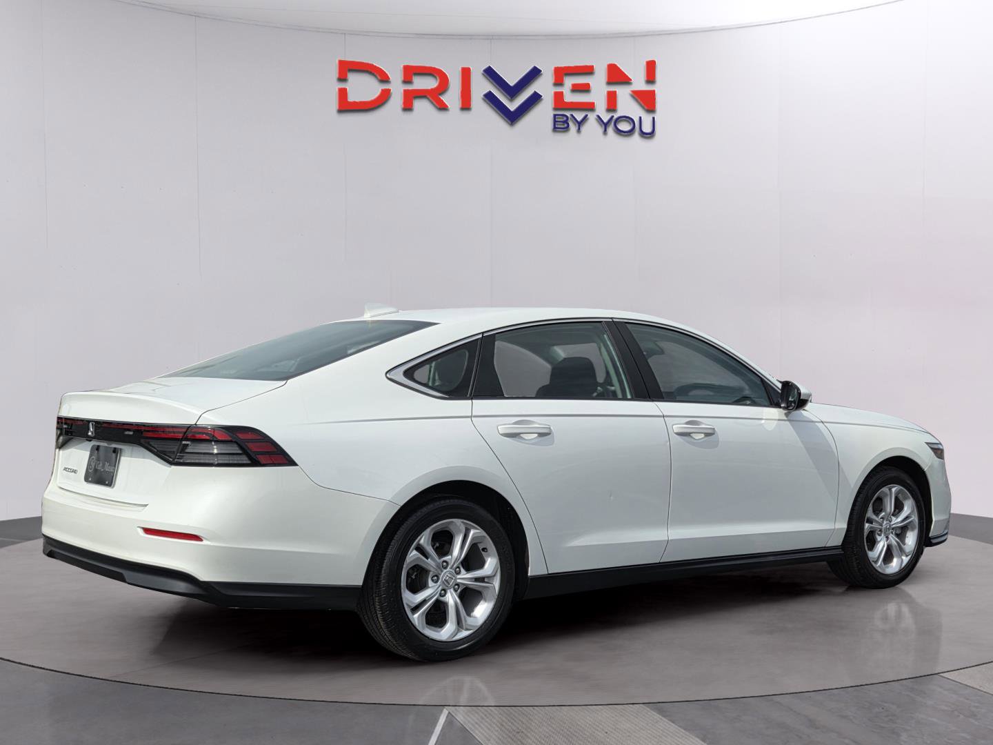 Used 2023 Honda Accord LX image 5