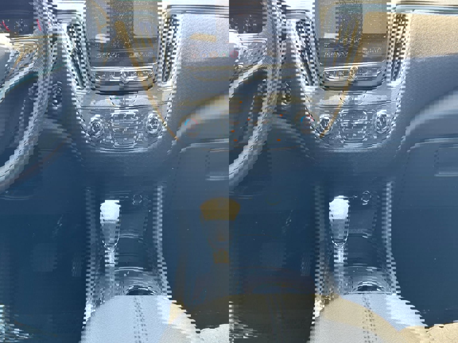 Used 2022 Chevrolet Malibu LT image 15